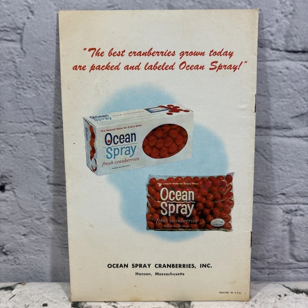 Rare Vintage 1970s 22 BEST FRESH CRANBERRY RECIPES Ocean Spray Cranberry Kitchen